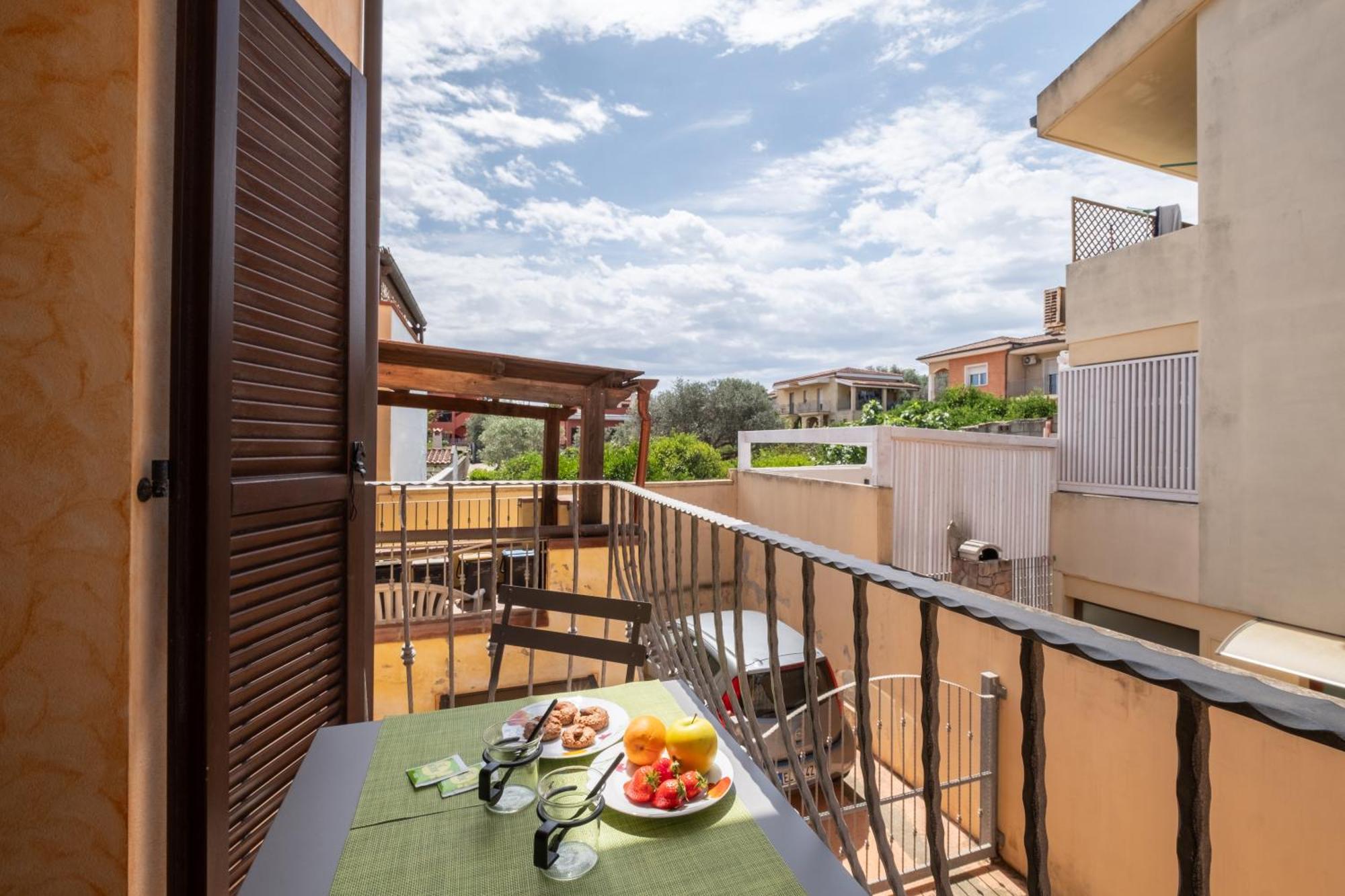 Butterfly Apartment Cagliari - Self Check-In, No Kitchen Esterno foto